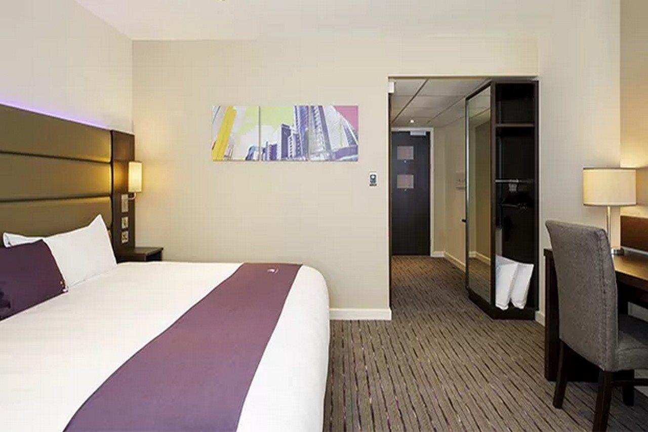 Premier Inn Manchester West Didsbury Εξωτερικό φωτογραφία