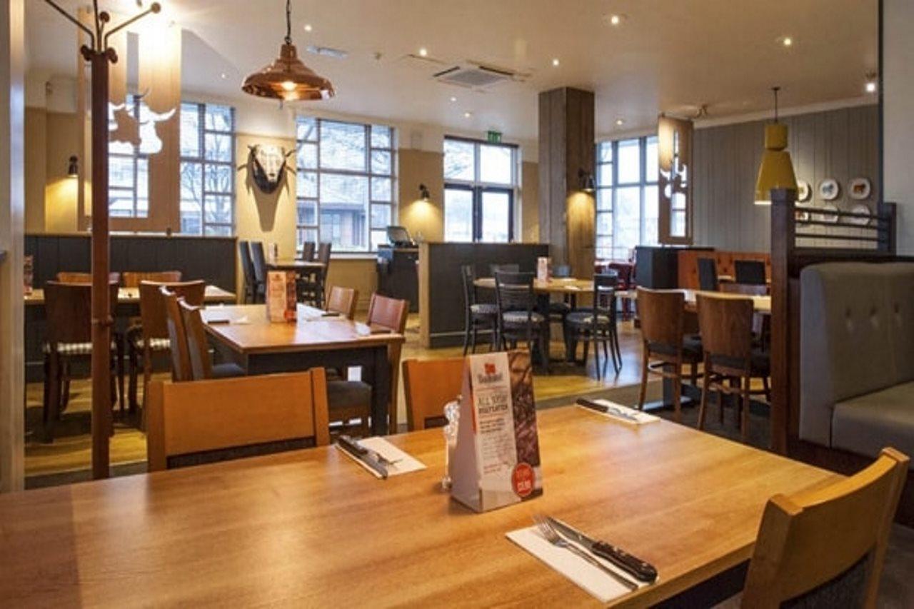 Premier Inn Manchester West Didsbury Εξωτερικό φωτογραφία